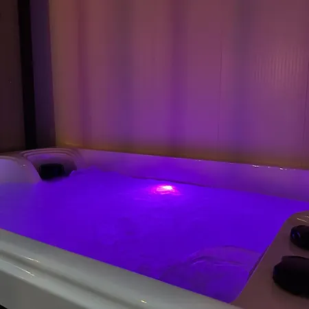 شقة Cocon Jacuzzi Et Cinema 4k M